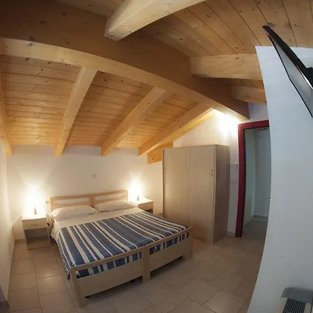 Palmarosa Roseto Degli Abruzzi