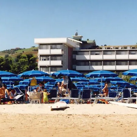 Palmarosa Roseto Degli Abruzzi