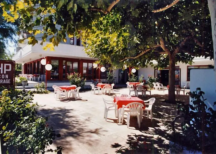 מלון Palmarosa 3*